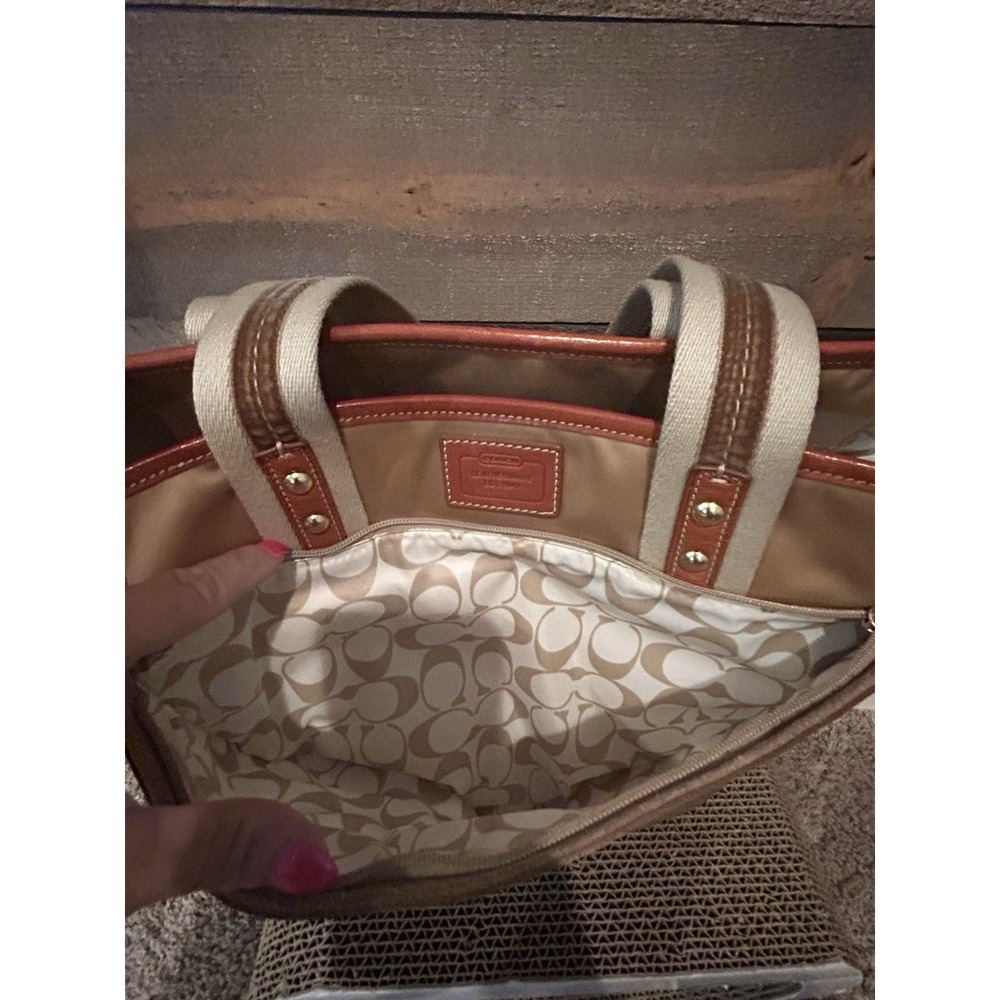 Y2k Coach Hampton Vintage Nylon Tan and Cream Women's Tote‎ Bag - Picture 9 of 13